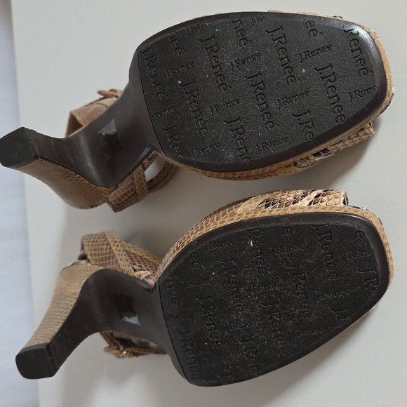 J. Renee Kinnon Brown Snake Print Sandals. Size 9 Medium. - Picture 8 of 10